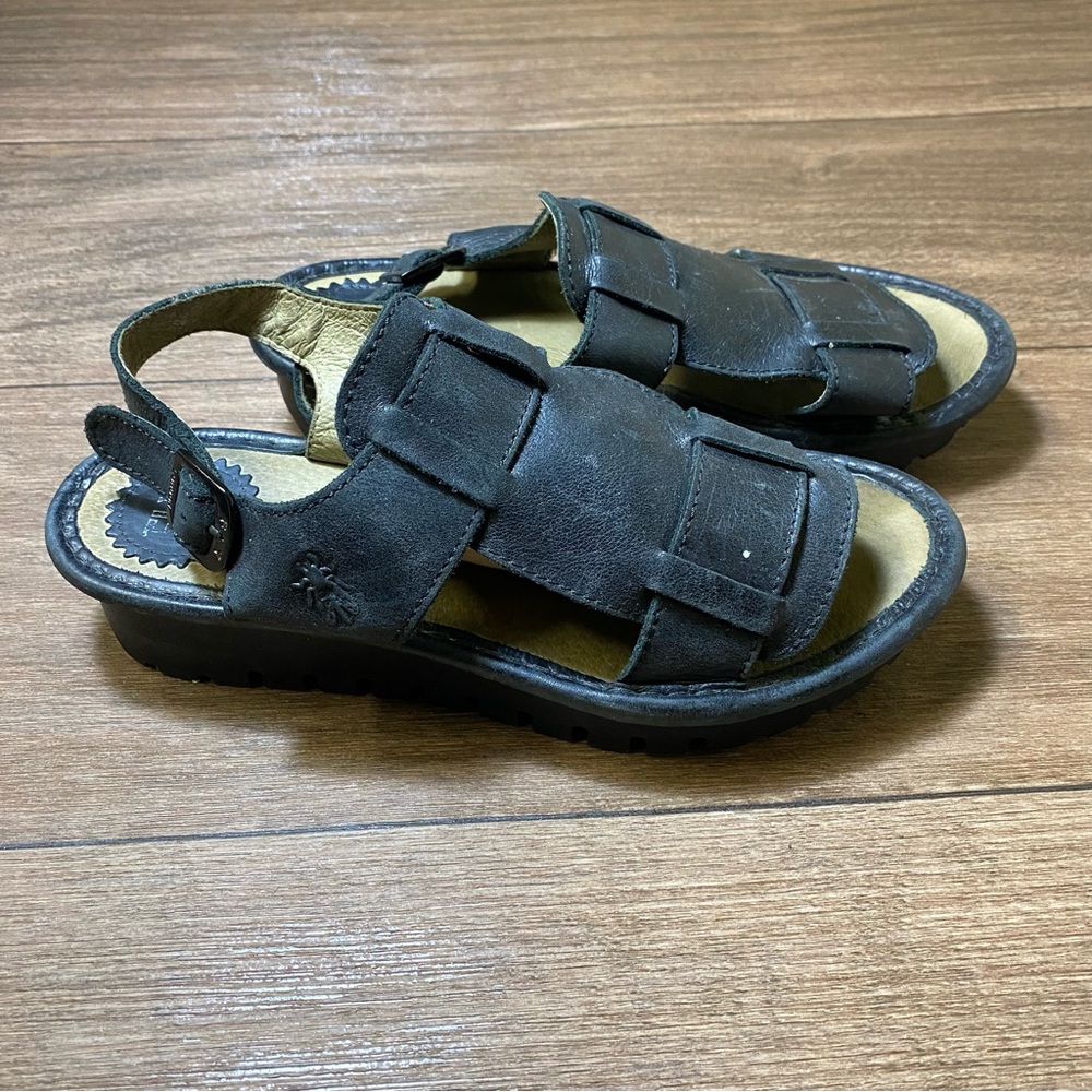 Fly London Black Leather Sandals women’s size 9